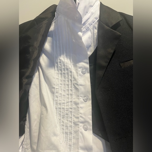 Toddler size 3T five piece Tuxedo - Picture 4 of 6